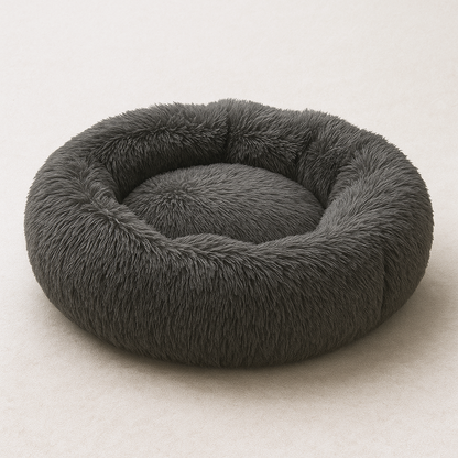 Mörkgrå WiggleBed hundbädd i fluffigt tyg för extra komfort